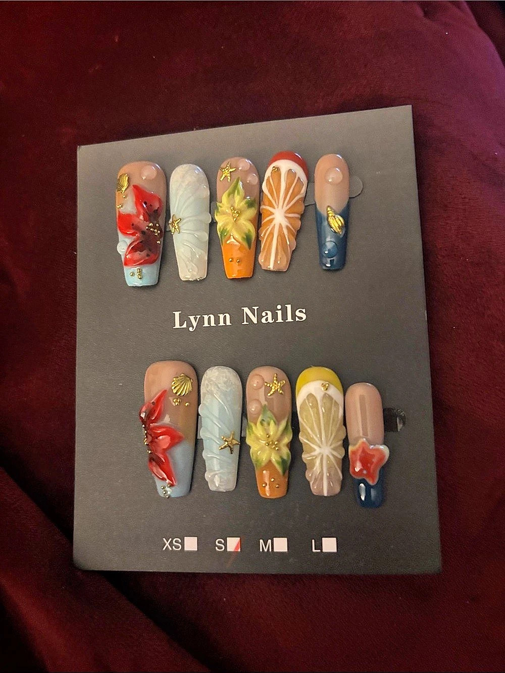 Lynn Nails Custom Press-On Nails Multicolor